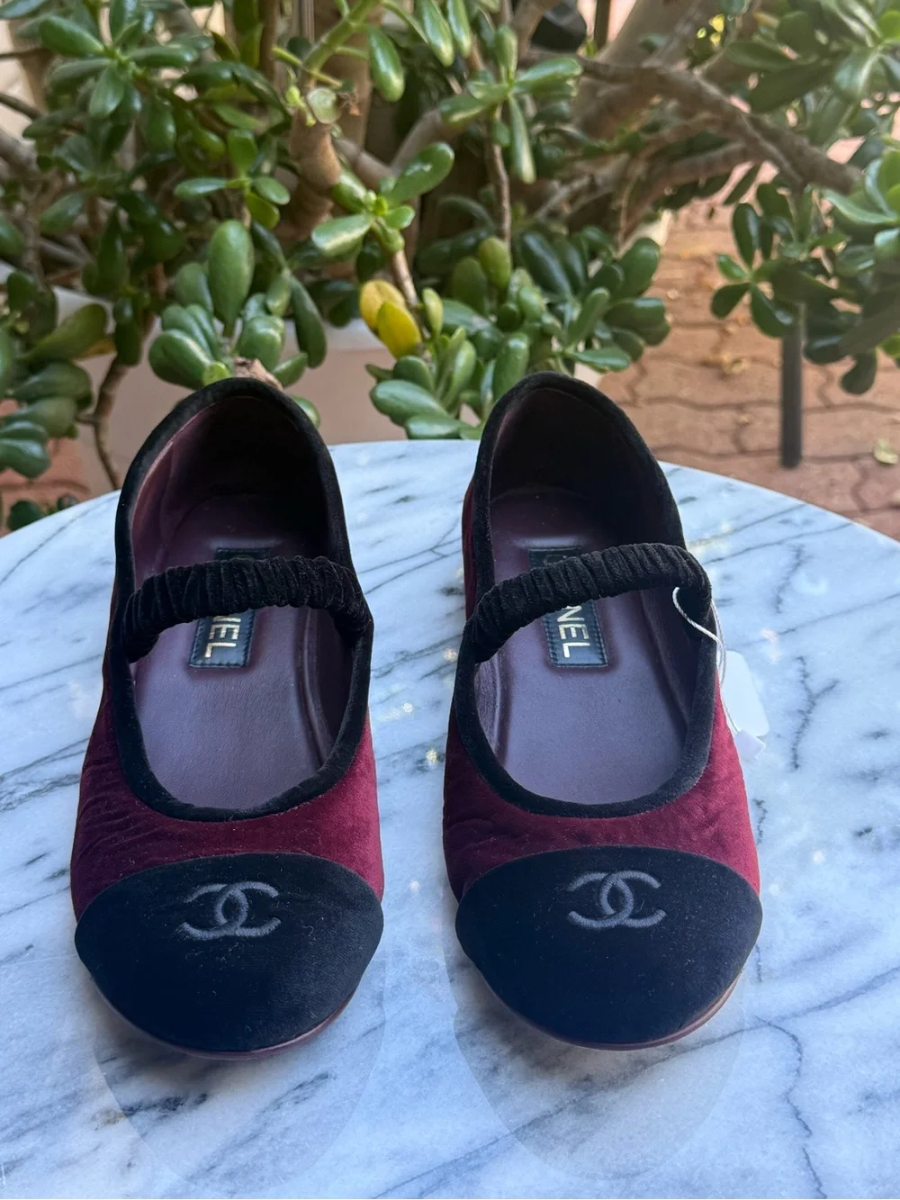 CHANEL Burgundy Velvet Mary Jane Flats with Black Cap Toes Sz 40